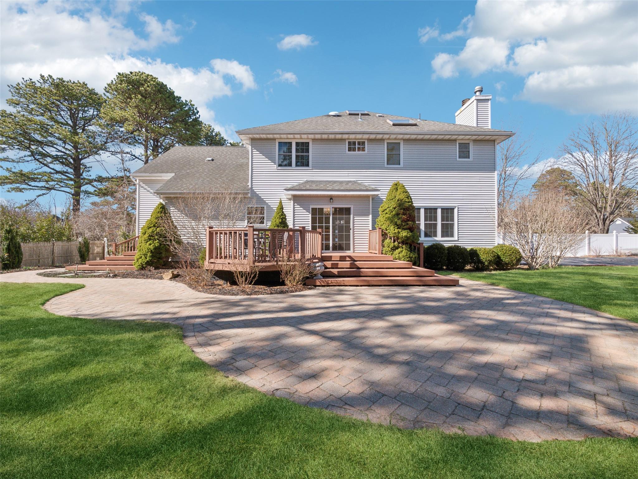 10 Pineland Court, Dix Hills, New York image 46