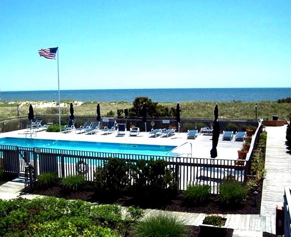 Rental Property at Dune Rd 27, Westhampton Beach, Hamptons, NY - Bedrooms: 1 
Bathrooms: 1  - $31,900 MO.