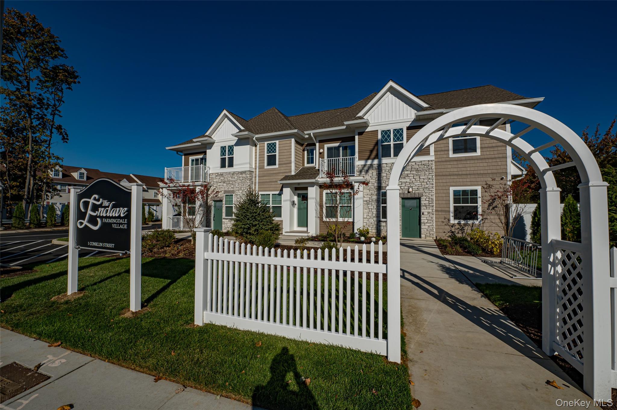 1 Conklin Street 201