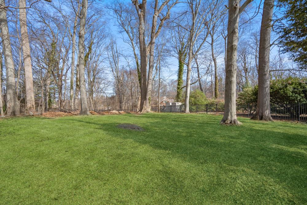 49 Harwood Drive, Glen Cove, New York image 26