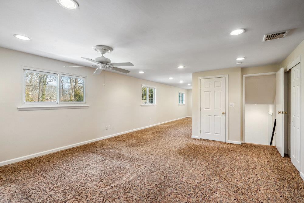 49 Harwood Drive, Glen Cove, New York image 18