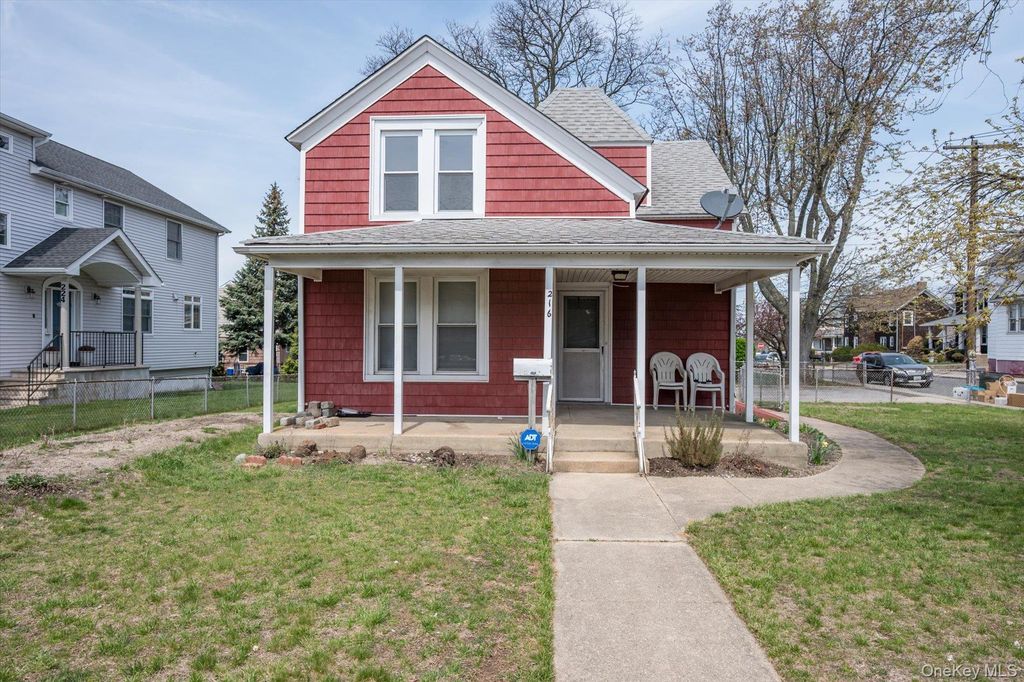 Photo of 216 Elizabeth Street, Inwood, NY 11096 (MLS # 988814)