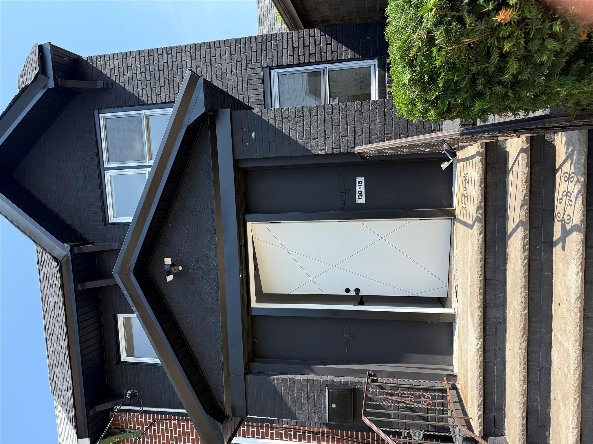 Property for Sale at Sutter Avenue, South Ozone Park, Queens, NY - Bedrooms: 3 
Bathrooms: 3 
Rooms: 12  - $749,999