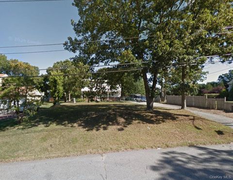 25 Grossman Street Melville NY 11747