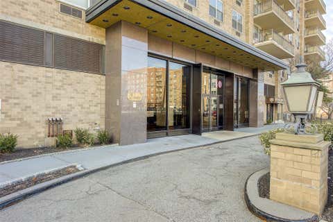 Condo For Sale - 41-40 Union Street #11F<br/> Flushing, NY 11355