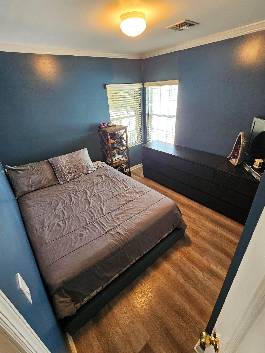 260 East Drive, Copiague, New York image 14