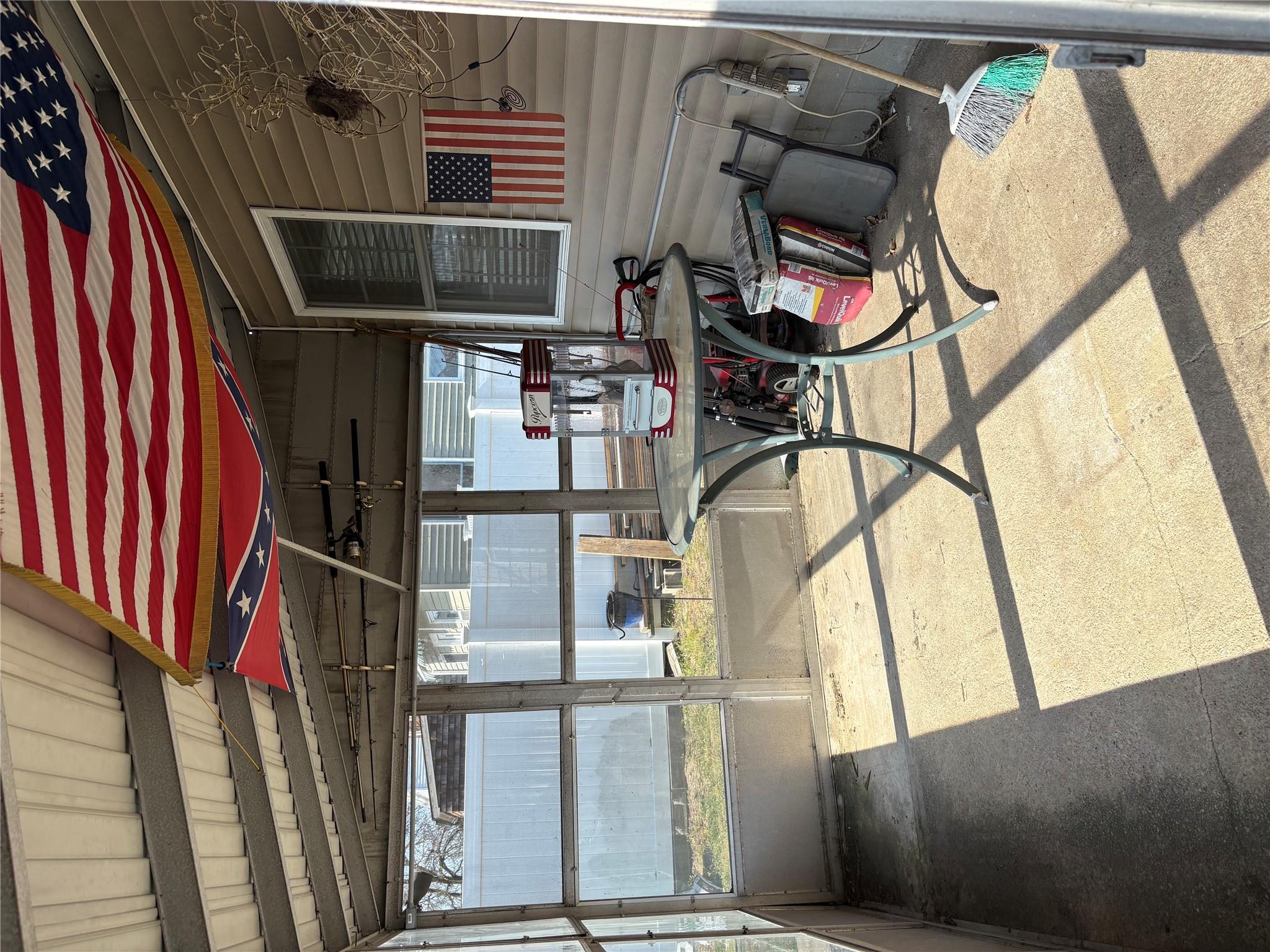 260 East Drive, Copiague, New York image 29