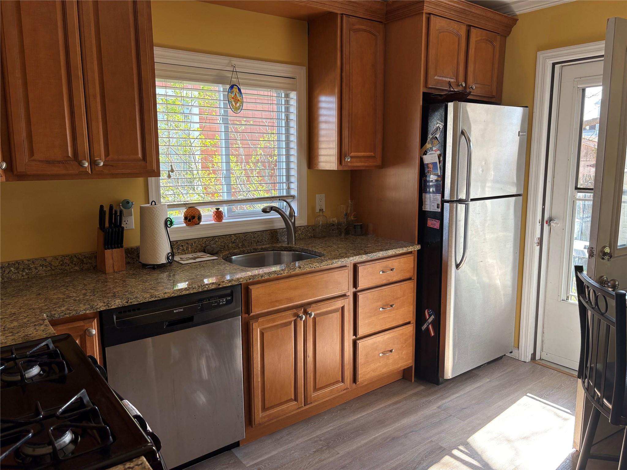 260 East Drive, Copiague, New York image 10
