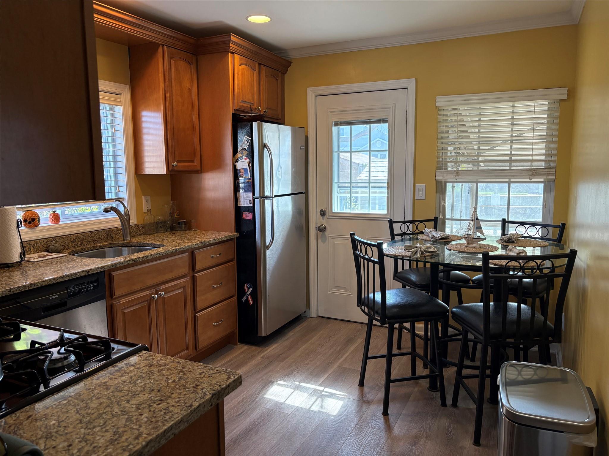 260 East Drive, Copiague, New York image 9