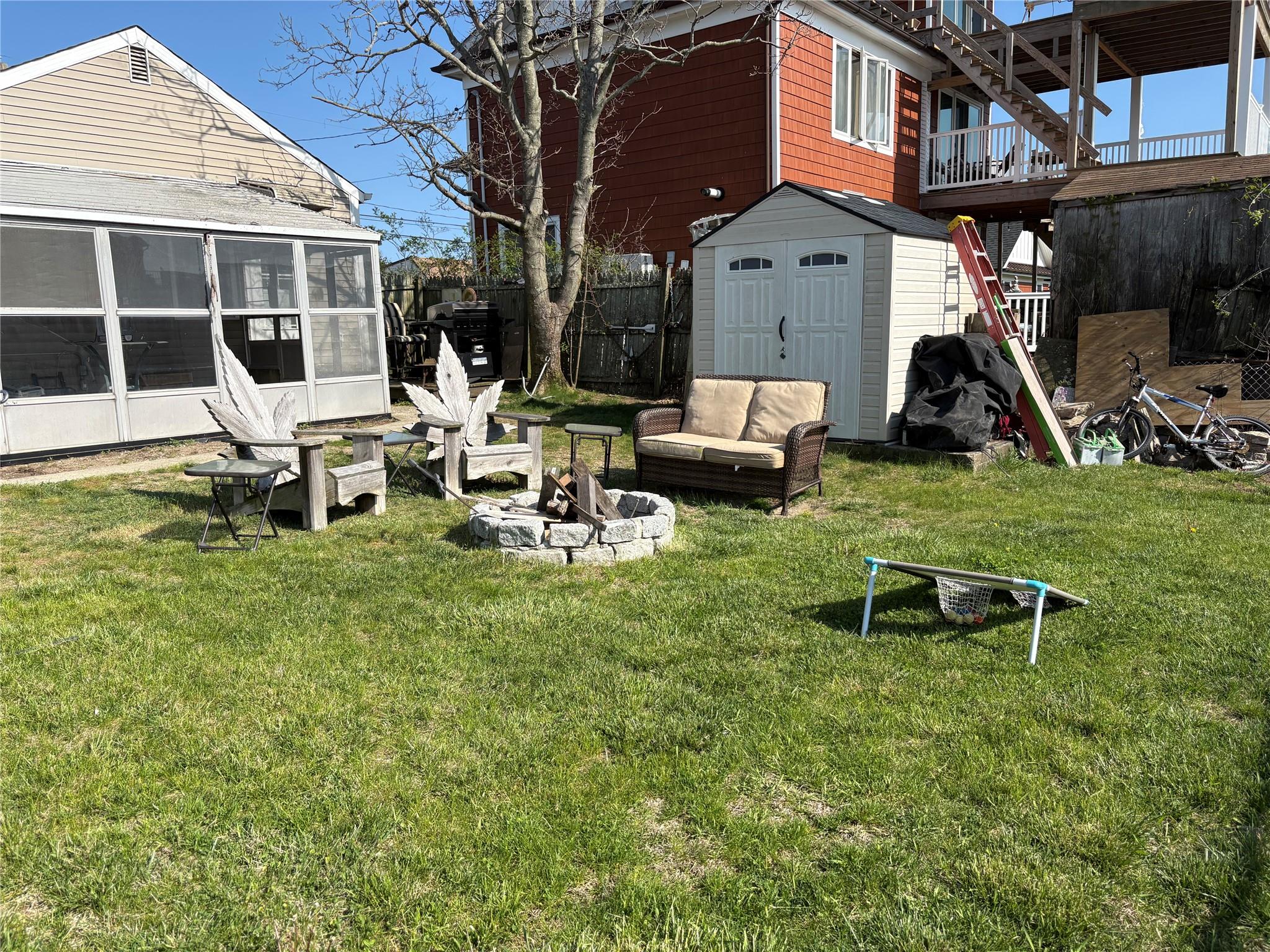 260 East Drive, Copiague, New York image 26