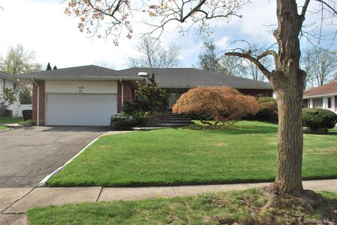 27 Whittier Drive Searingtown NY 11507