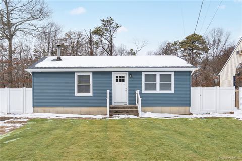 16 Market Street, Mastic Beach, NY 11951 - MLS#: 960904