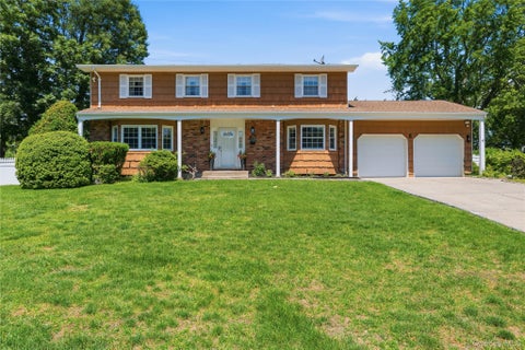 Homes For Sale - 6 Carol Court<br/> East Setauket, NY 11733