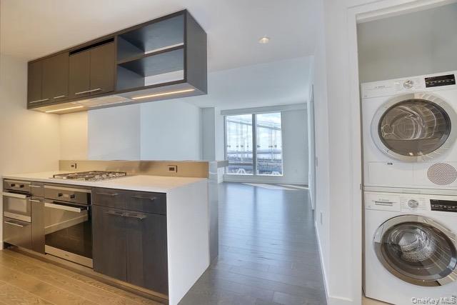 252 South Street 17B