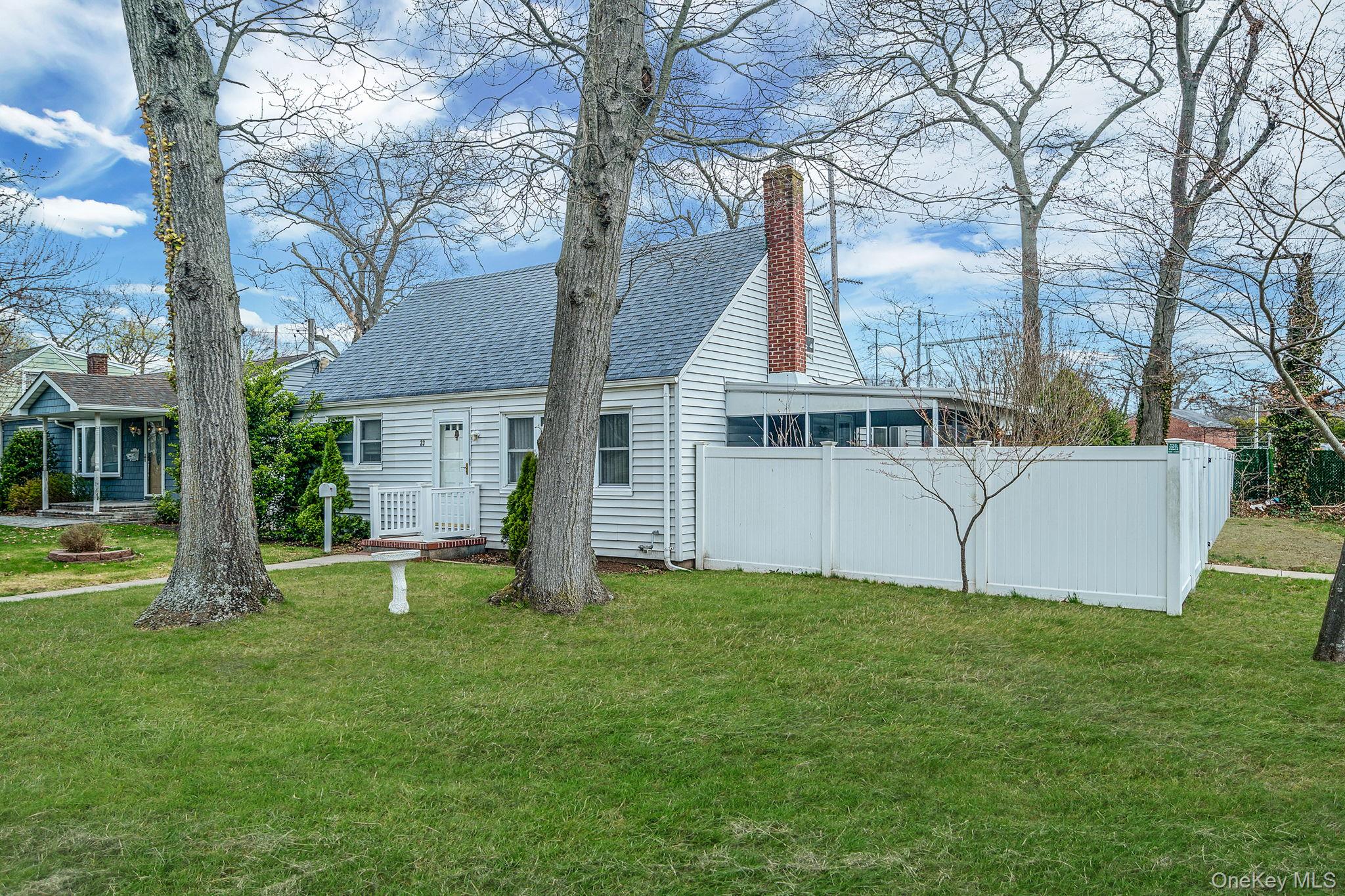 23 Lakewood Avenue