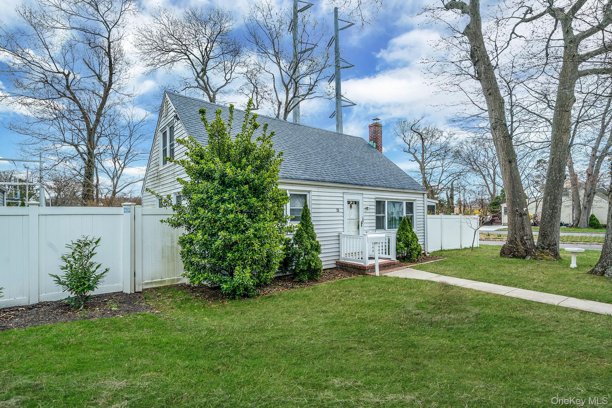 23 Lakewood Avenue