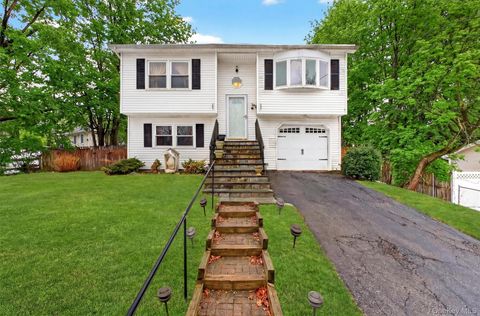 Homes For Sale - 4 Pine View Road<br/> Beacon, NY 12508