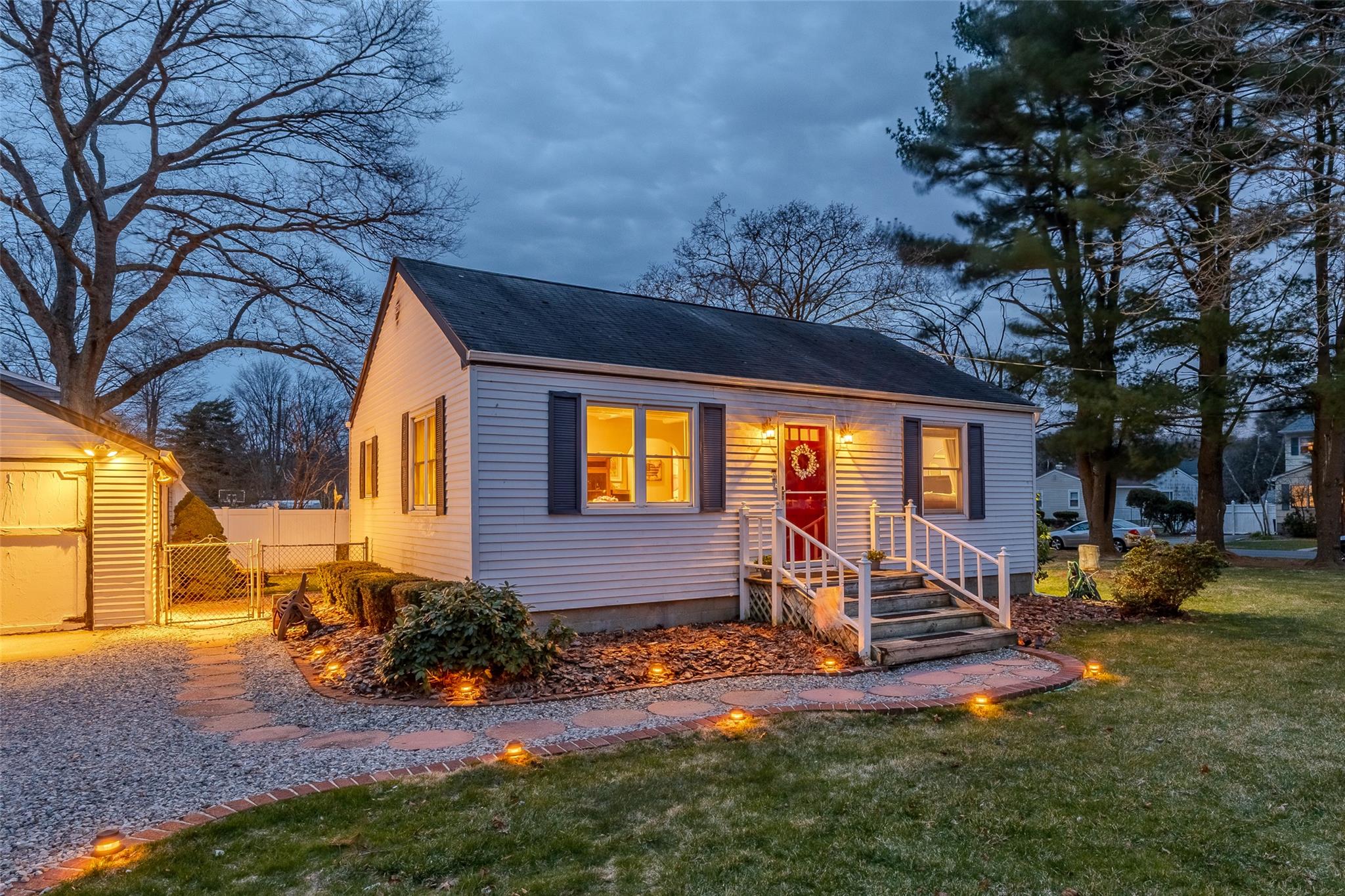 30 Busch Street, Hauppauge, New York image 2