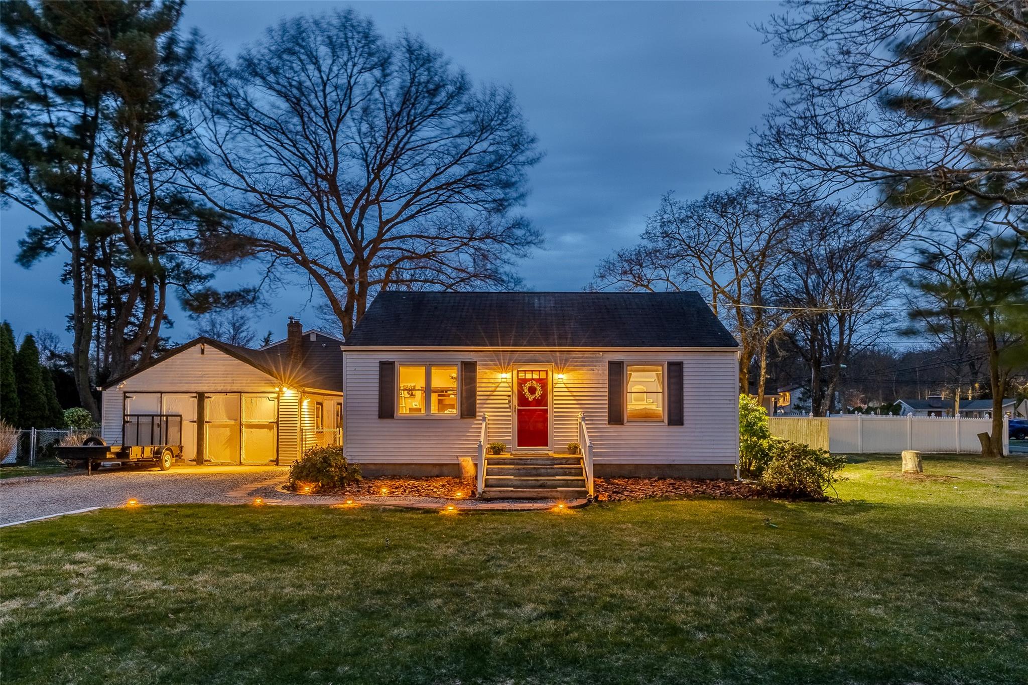 30 Busch Street, Hauppauge, New York image 1
