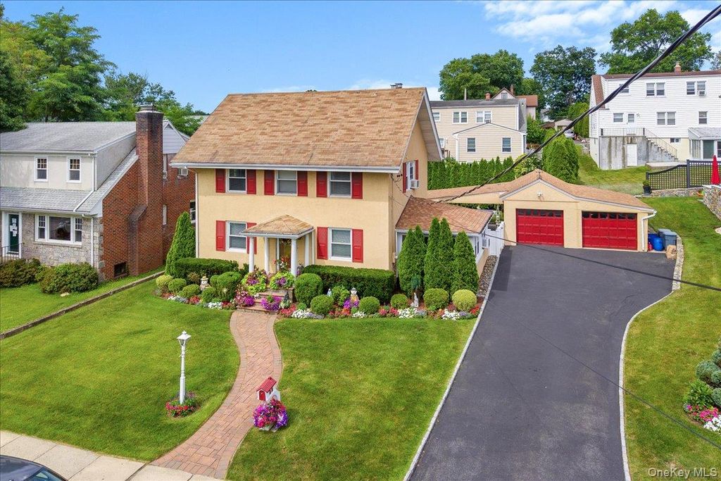 Photo of 629 Hillside Avenue, Mamaroneck, NY 10543 (MLS # 958144)