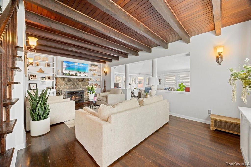 Photo of 629 Hillside Avenue, Mamaroneck, NY 10543 (MLS # 958144)