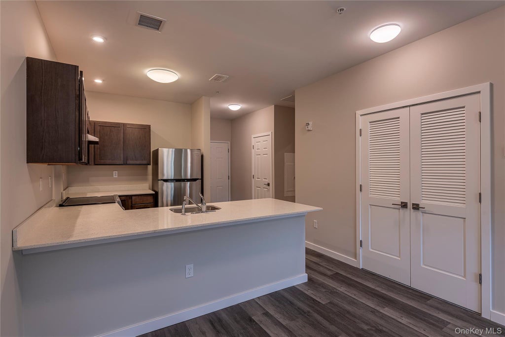 Photo of 87 W Chestnut Street #206, New Paltz, NY 12561 (MLS # 1054092)