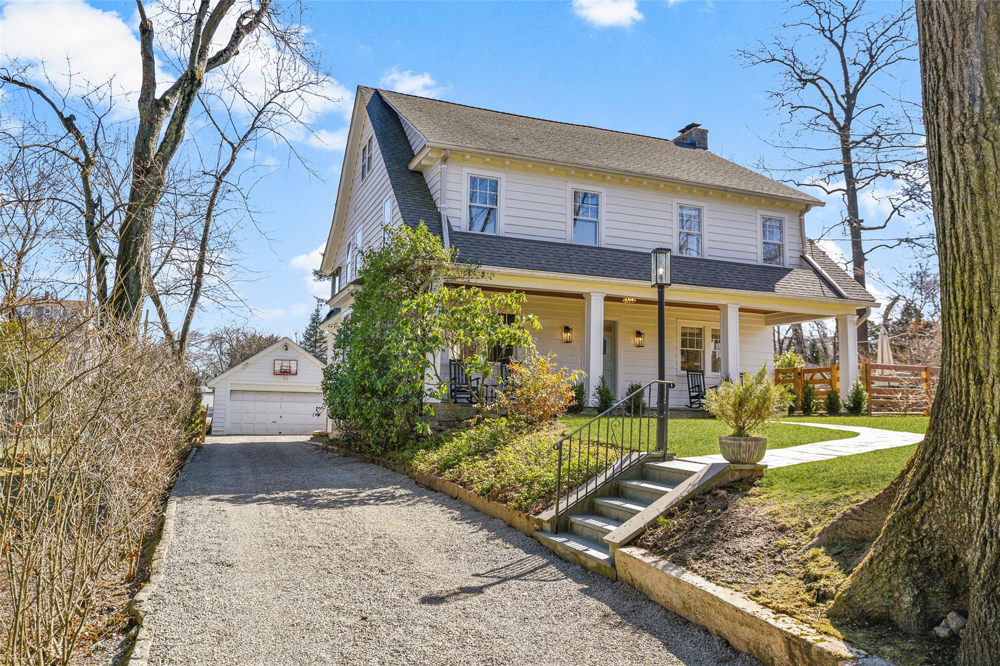 24 Pell Place, New Rochelle, New York image 2