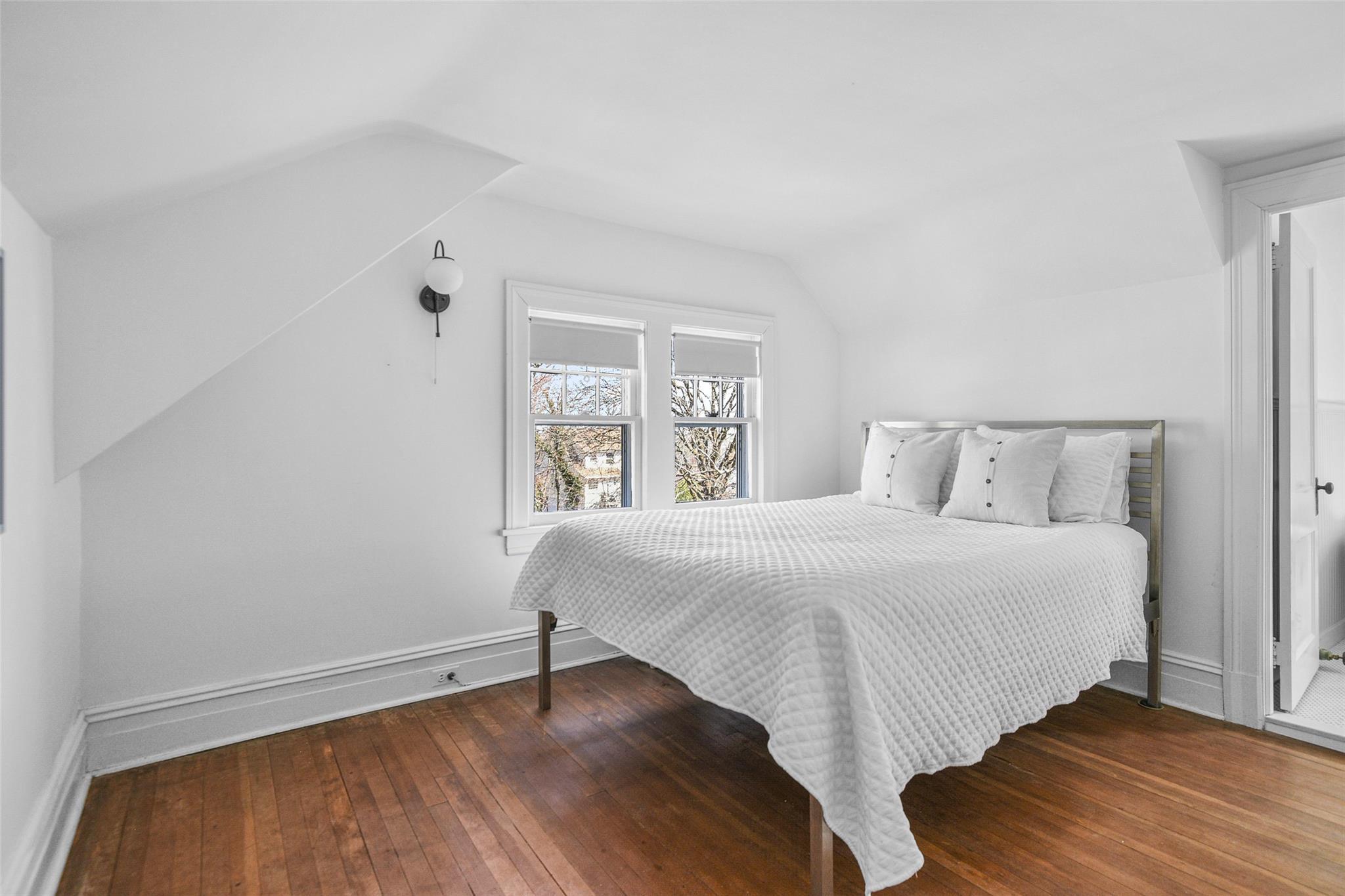 24 Pell Place, New Rochelle, New York image 33