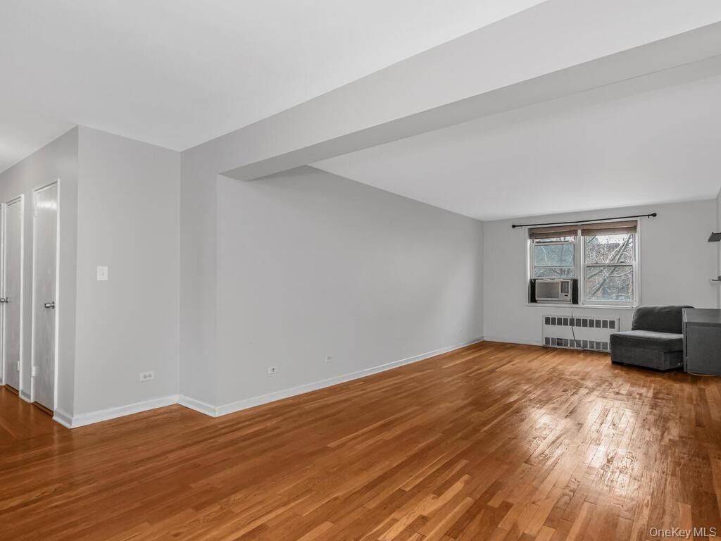 Photo of 525 W 236th Street #6H, Bronx, NY 10463 (MLS # 977709)