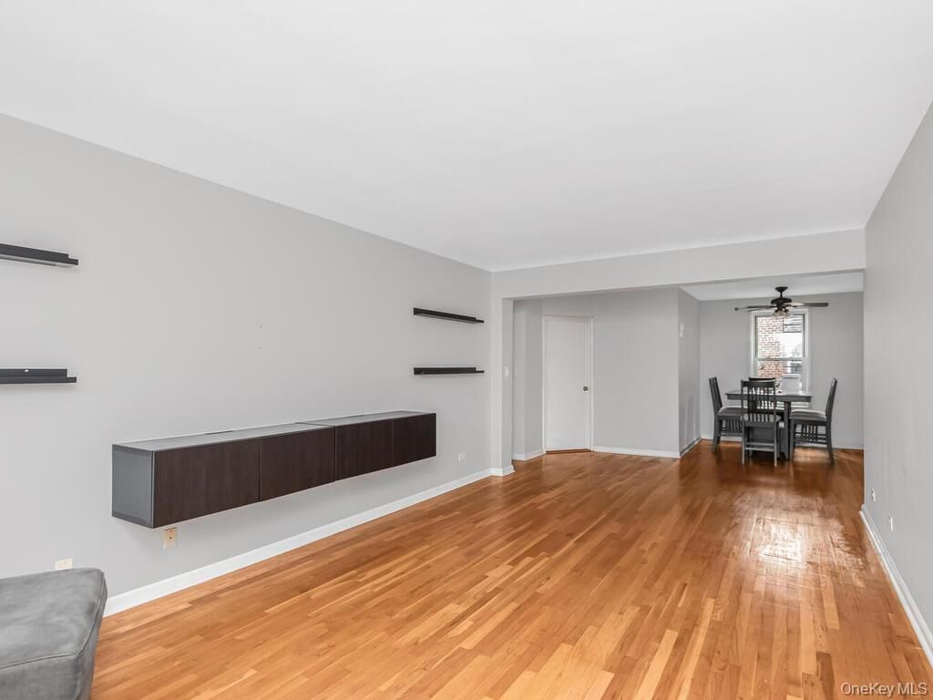 Photo of 525 W 236th Street #6H, Bronx, NY 10463 (MLS # 977709)