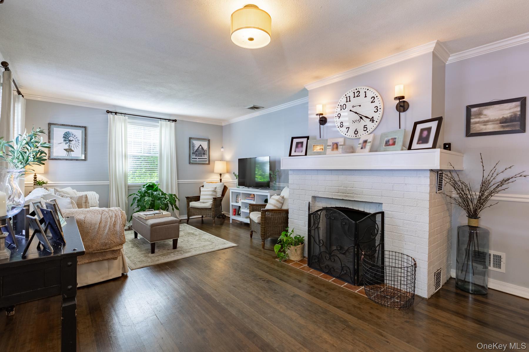 157 Sayville Boulevard