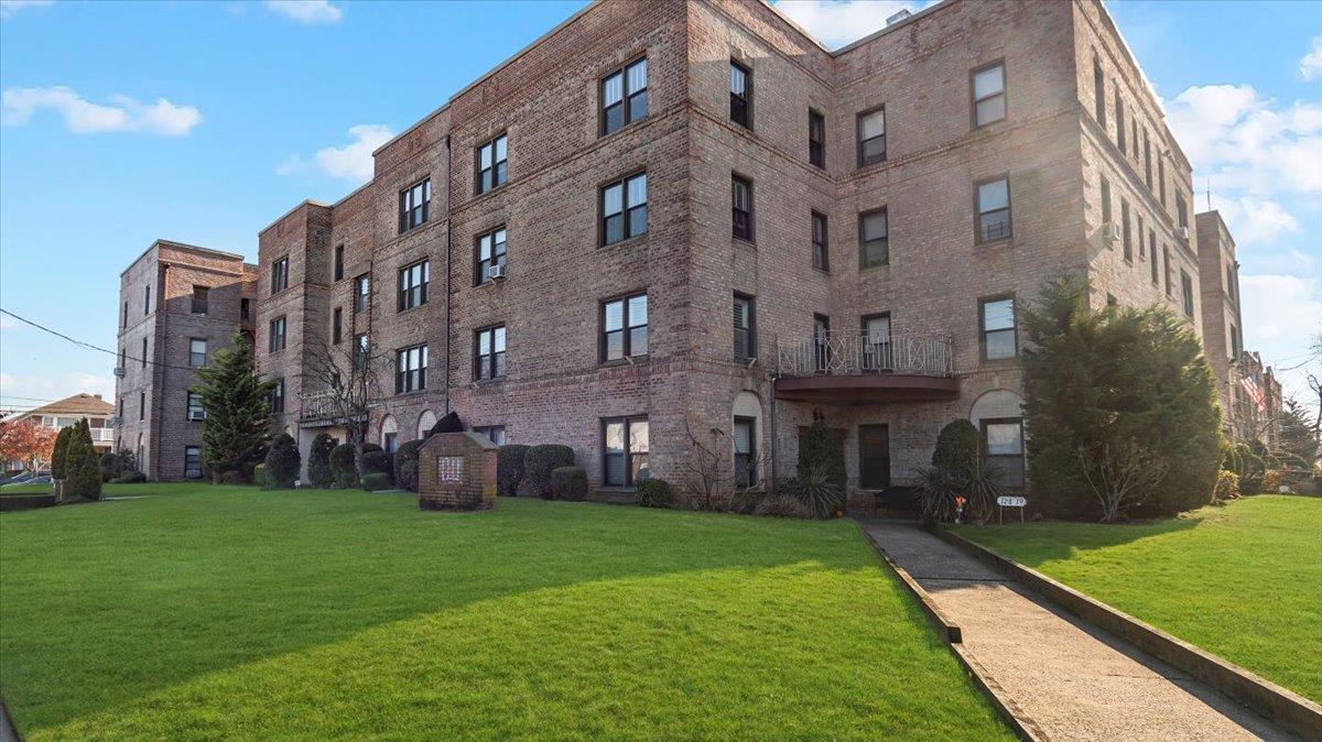 12811 Newport Avenue #4C, Rockaway Park, New York image 1