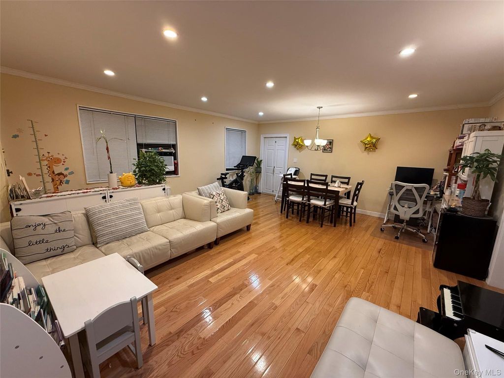 Photo of 163-01 17th Avenue #5197, Whitestone, NY 11357 (MLS # 951645)