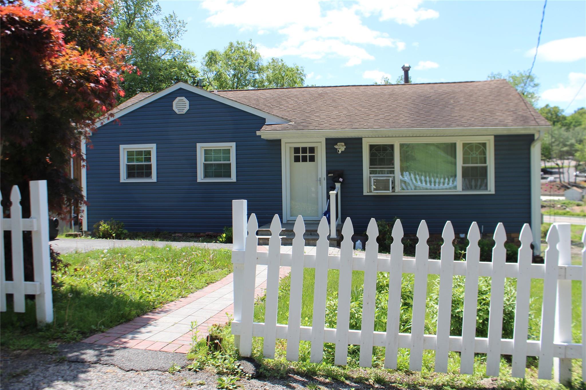 Photo 1 of Frost Lane, Peekskill, New York, $475,000, Web #: 858379