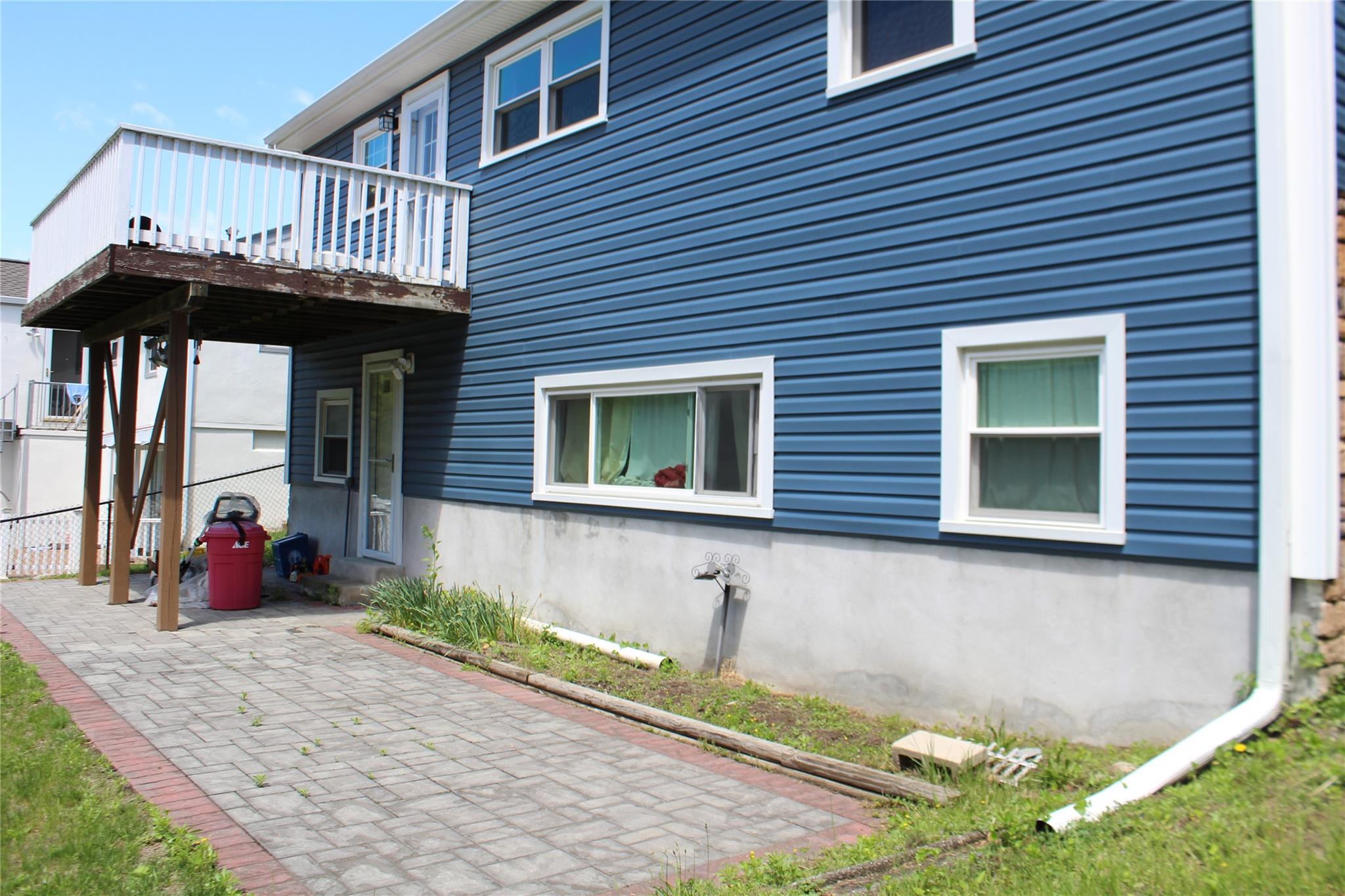 1111 Frost Lane
