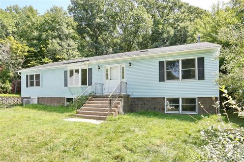 Photo of 13 Woodland Place, Airmont, NY 10952 (MLS # 961426)