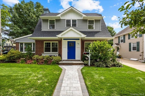 Homes For Sale - 78 Ontario Road<br/> Floral Park, NY 11001