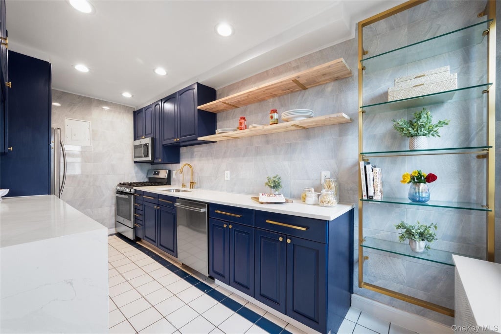 Photo of 1 Elm Street #5B, Tuckahoe, NY 10707 (MLS # 1059571)