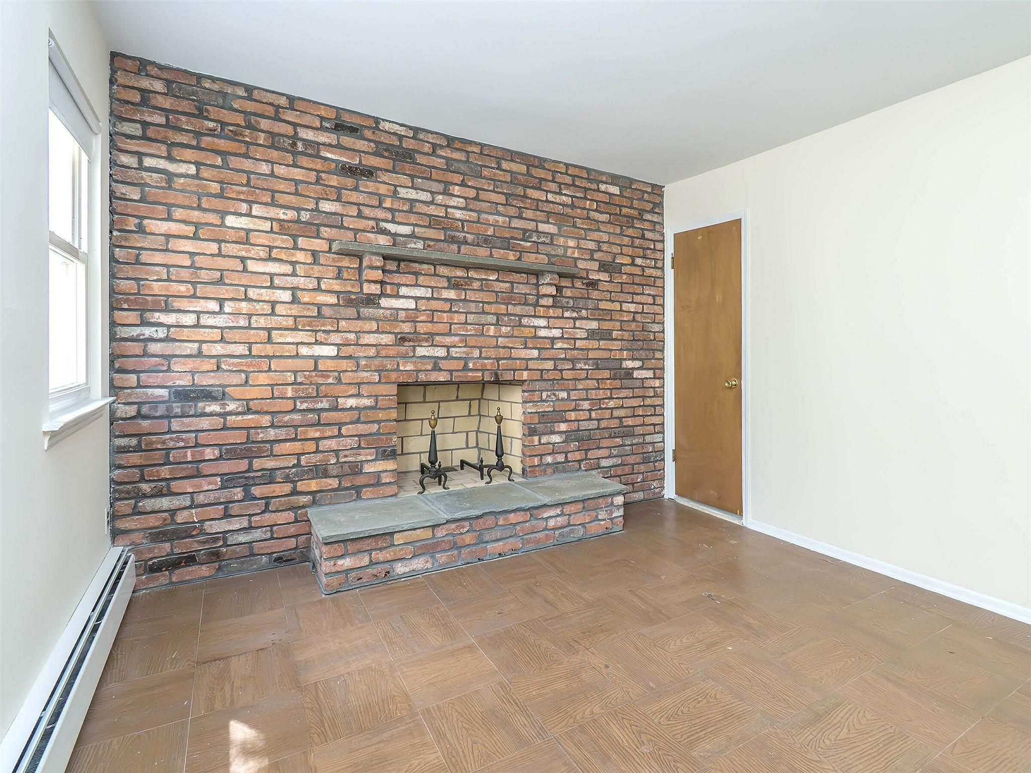 54 Meadow Street, Garden City, New York image 14