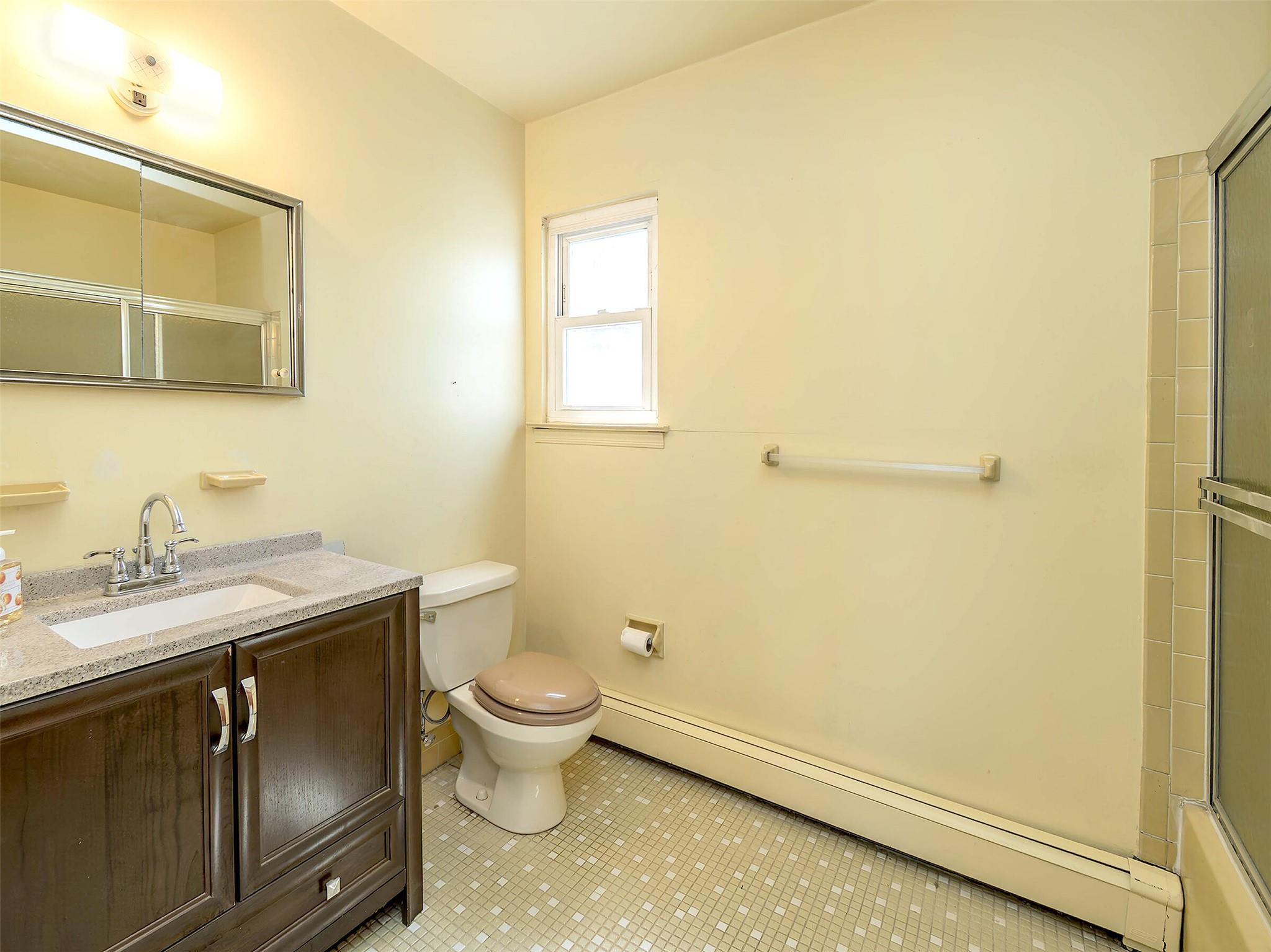 54 Meadow Street, Garden City, New York image 20
