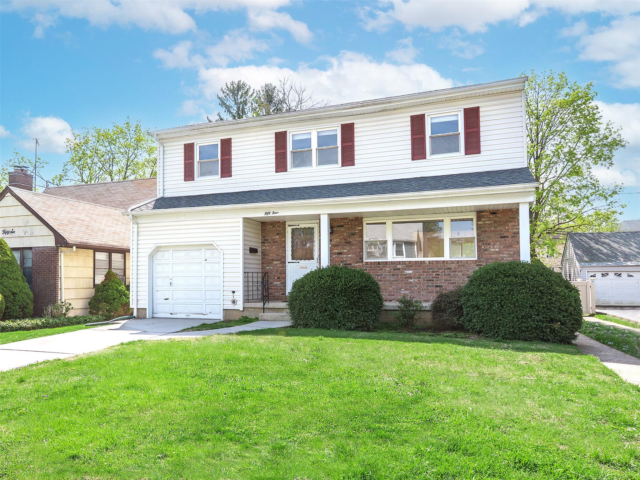 54 Meadow Street, Garden City, New York image 1