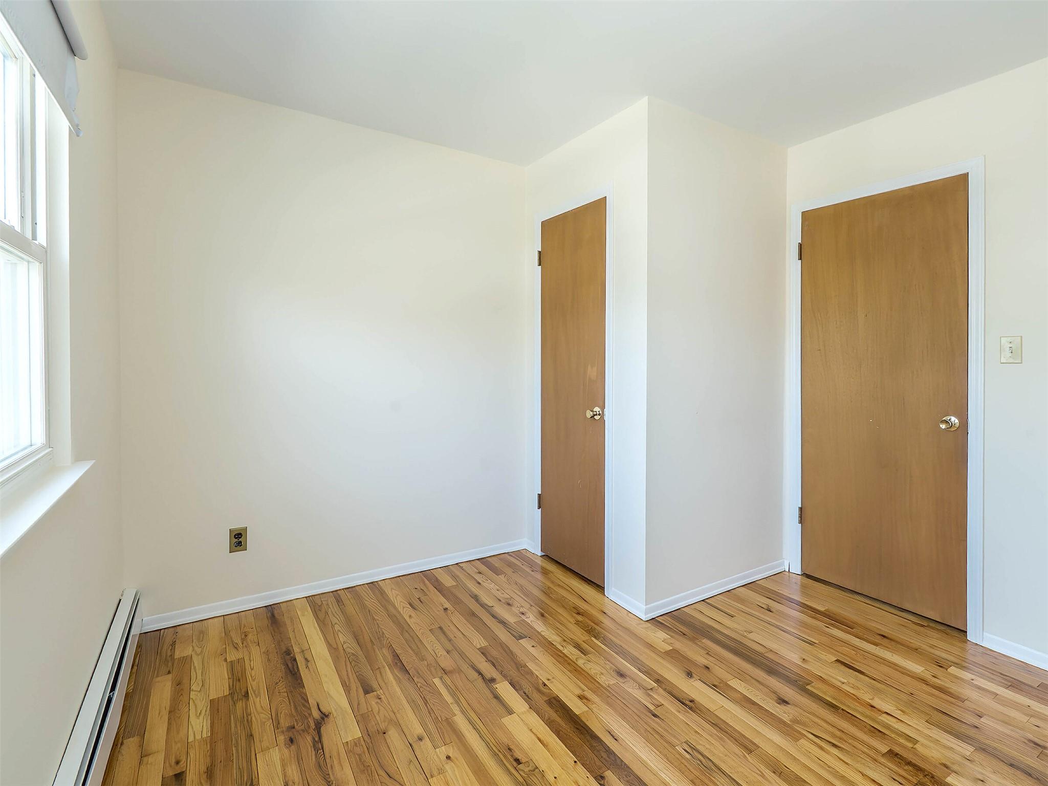 54 Meadow Street, Garden City, New York image 18