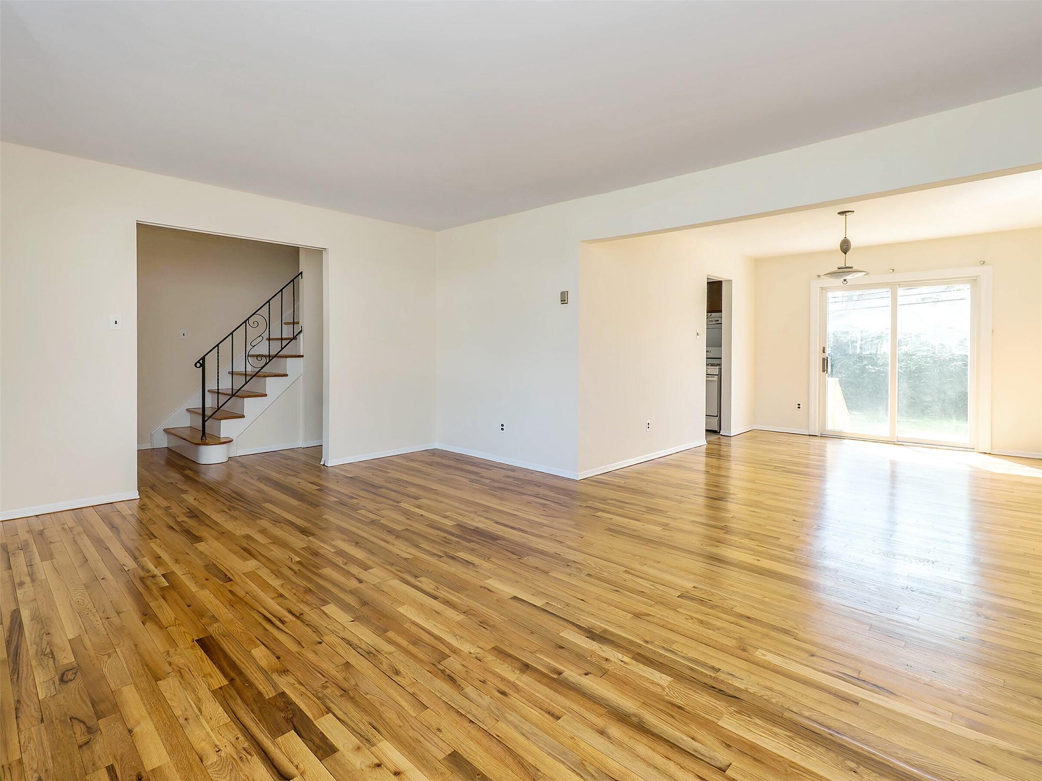 54 Meadow Street, Garden City, New York image 7