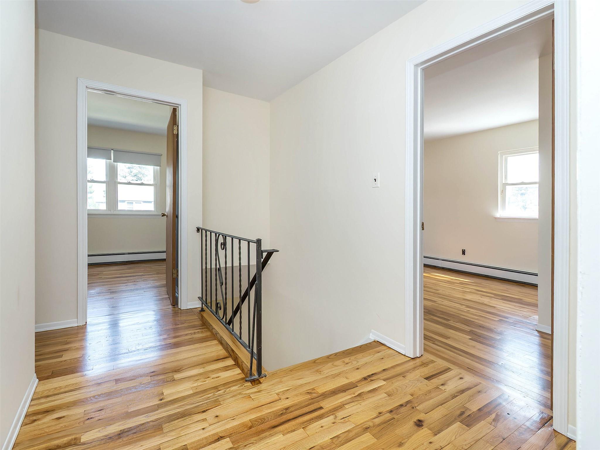54 Meadow Street, Garden City, New York image 17