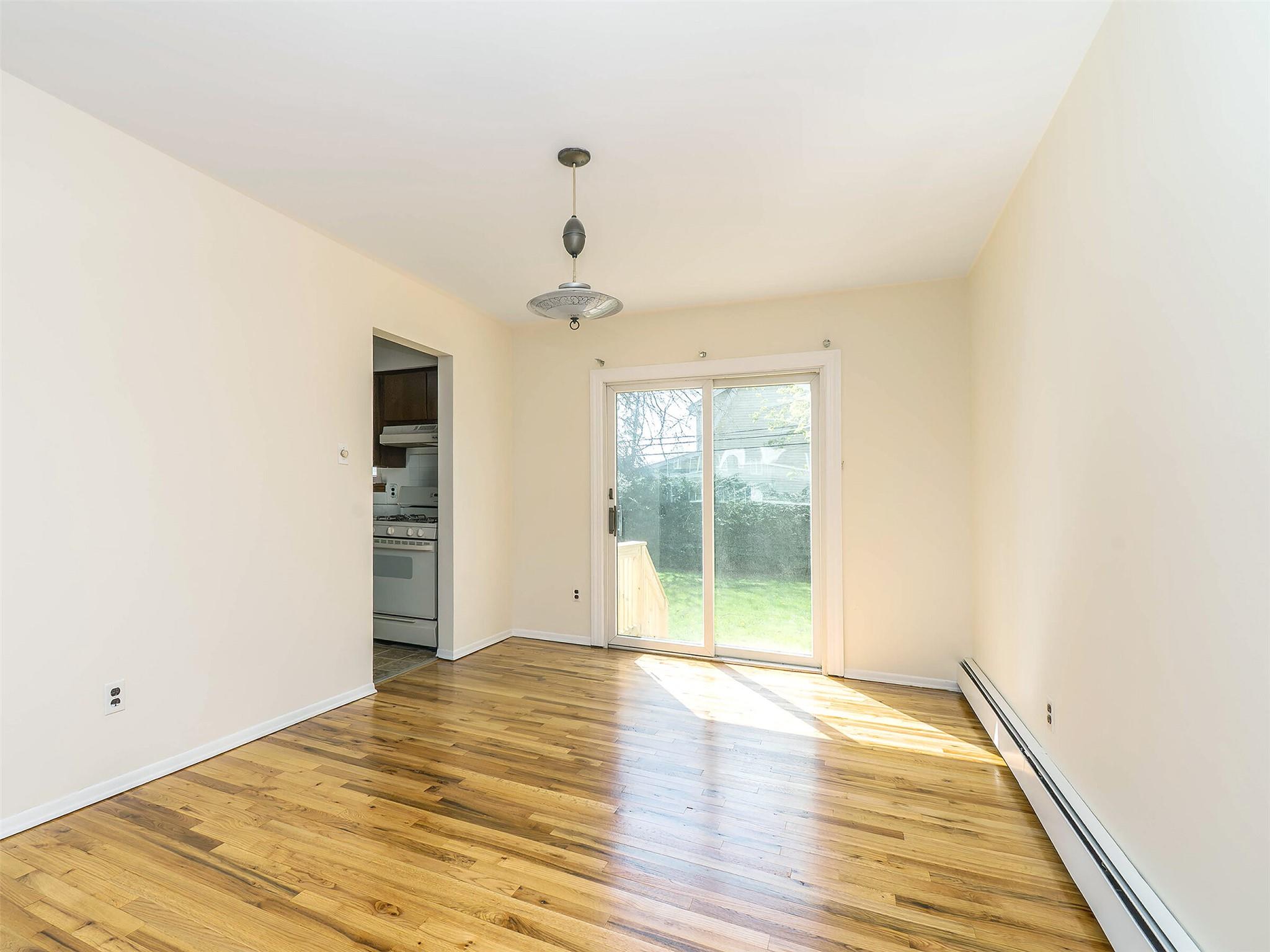 54 Meadow Street, Garden City, New York image 8
