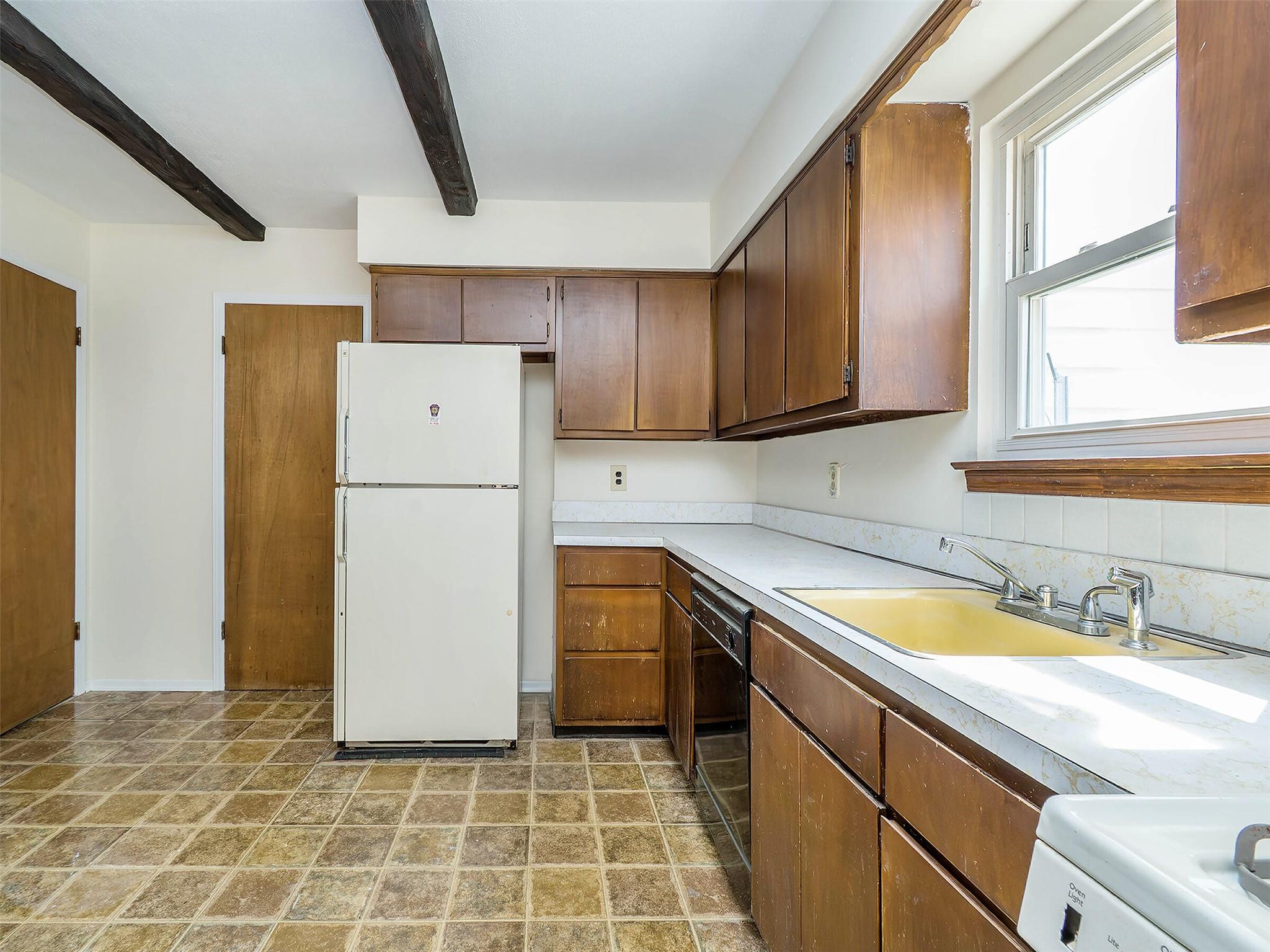 54 Meadow Street, Garden City, New York image 12
