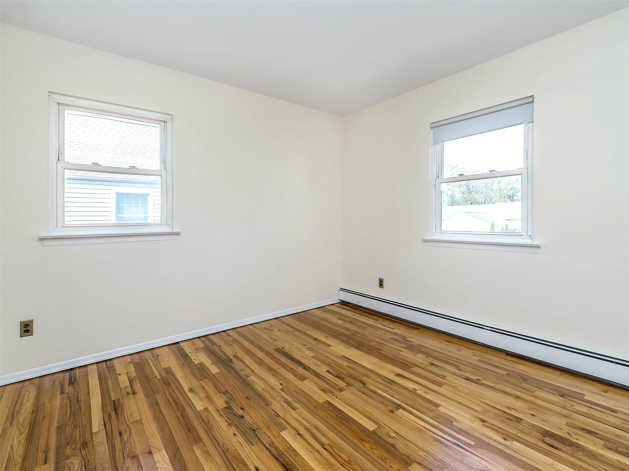 54 Meadow Street, Garden City, New York image 26