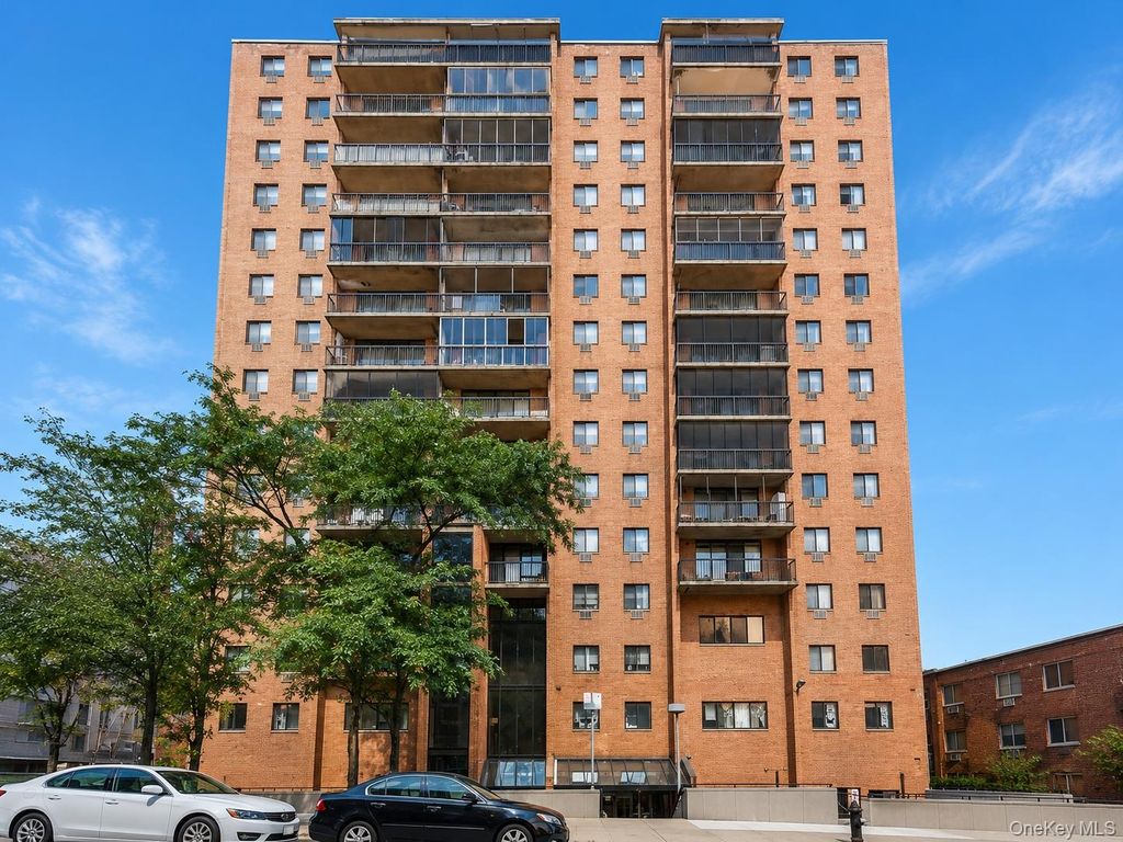 Photo of 35-20 147th Street #5E, Flushing, NY 11354 (MLS # 1003787)