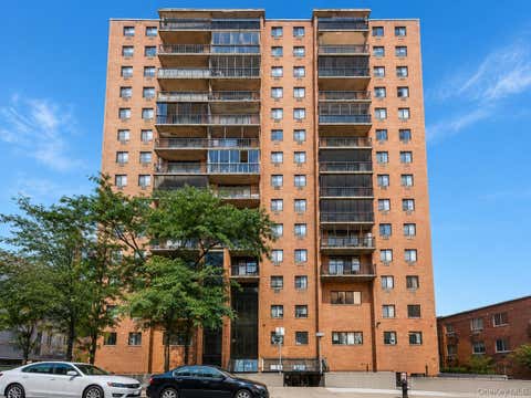 Condo For Sale - 35-20 147th Street #5E<br/> Flushing, NY 11354