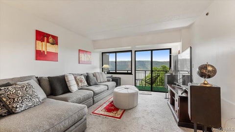 Condo For Sale - 1020 Warburton Avenue #9C<br/> Yonkers, NY 10701